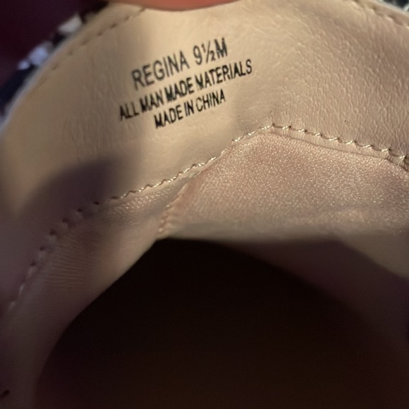 Snakeskin print booties - Picture 4 of 4